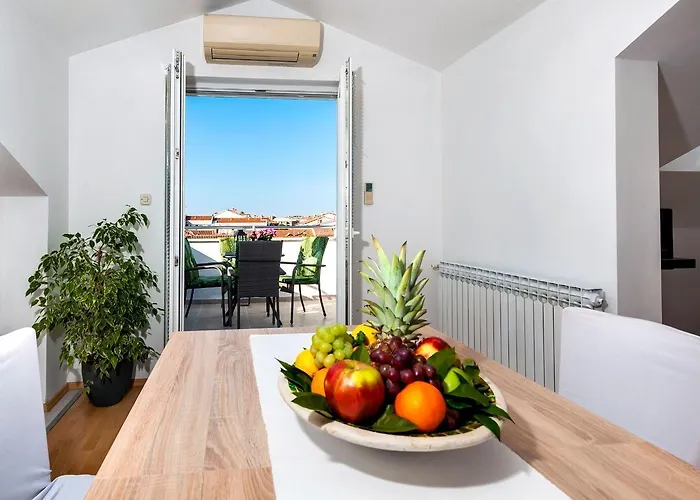 Marija 아파트 로비니